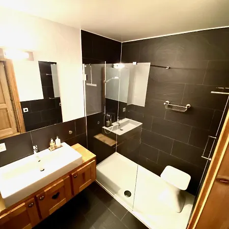 Chesery 1 Μόργκινς